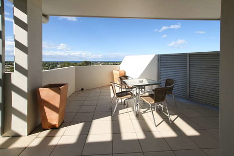 Caloundra Central Apartment Hotel - ACT Tourism 16