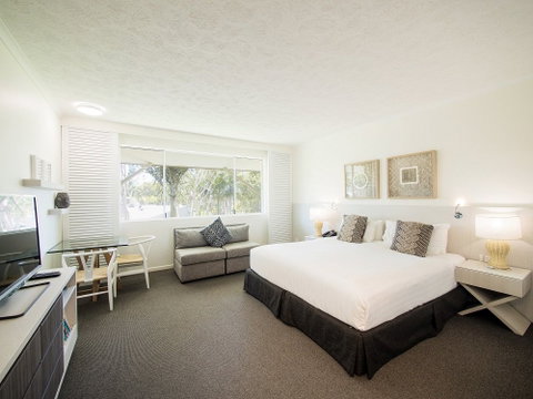Oaks Oasis, Caloundra - ACT Tourism 2
