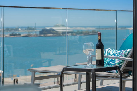 Astra Apartments Newcastle - ACT Tourism 17