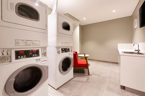 Holiday Inn Express Newcastle - ACT Tourism 16