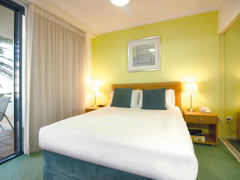 Oaks Calypso Plaza Resort - ACT Tourism 2