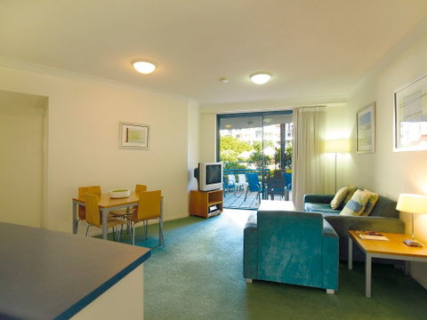 Oaks Calypso Plaza Resort - ACT Tourism 5