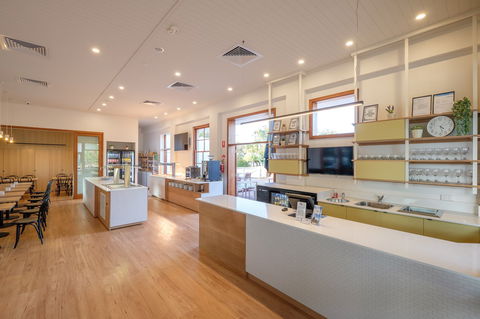 Barney Beach Accommodation Centre - ACT Tourism 8