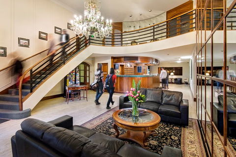 Adelaide Inn - ACT Tourism 1