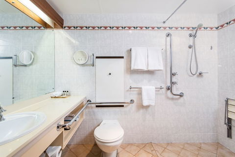 Adelaide Inn - ACT Tourism 2