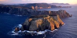 Stewarts Bay Lodge - ACT Tourism 1