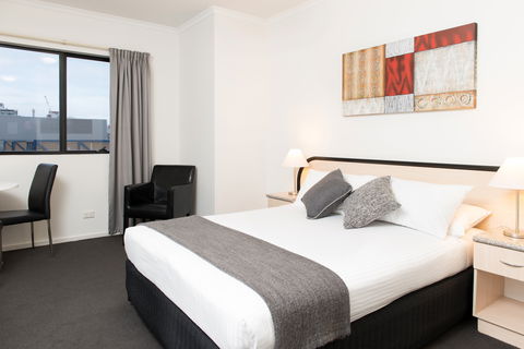 Adelaide Riviera Hotel - ACT Tourism 2