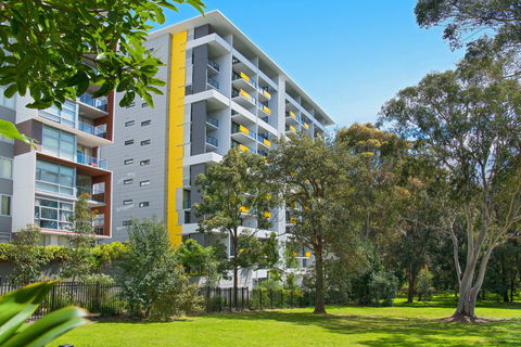 Astra Apartments MacQuarie Park - ACT Tourism 0