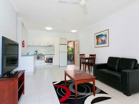 Cairns City Palms - ACT Tourism 2