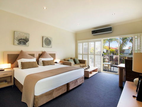 Oaks Pacific Blue Resort - ACT Tourism 0
