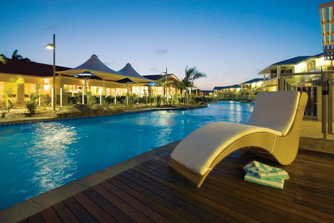 Oaks Pacific Blue Resort - ACT Tourism 1