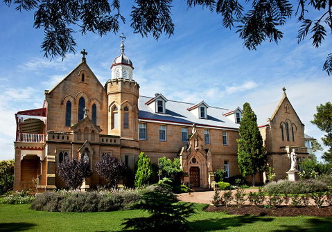Abbey Boutique Hotel - ACT Tourism 0