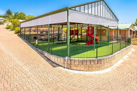 Quality Suites Banksia Gardens - ACT Tourism 17