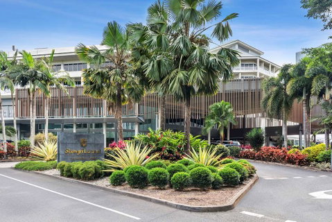 Shangri-La Hotel, The Marina - ACT Tourism 1