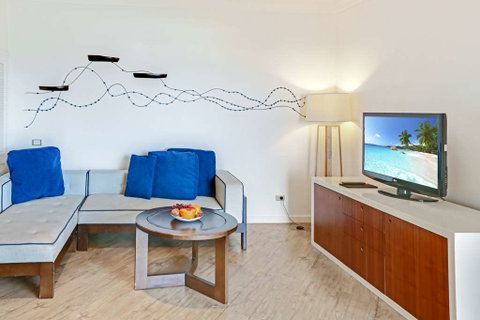 Shangri-La Hotel, The Marina - ACT Tourism 4