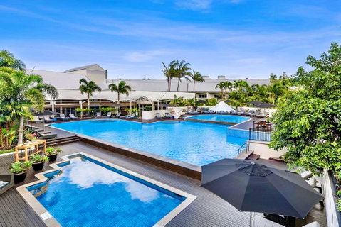 Shangri-La Hotel, The Marina - ACT Tourism 7