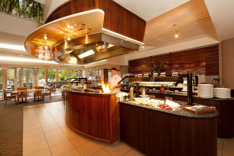 Rydges Esplanade Resort Cairns - ACT Tourism 13