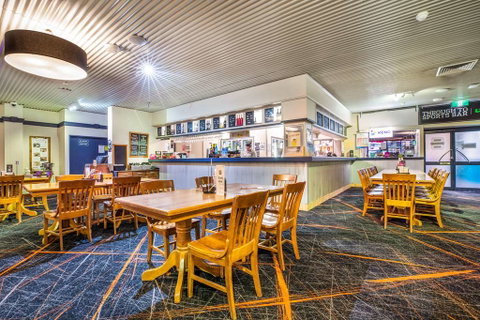 Atherton Hotel - ACT Tourism 6