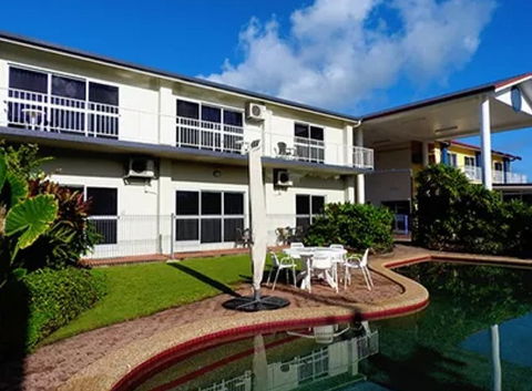 Barrier Reef Motel - ACT Tourism 0