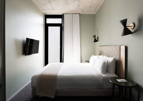 Alex Hotel, Perth - ACT Tourism 2