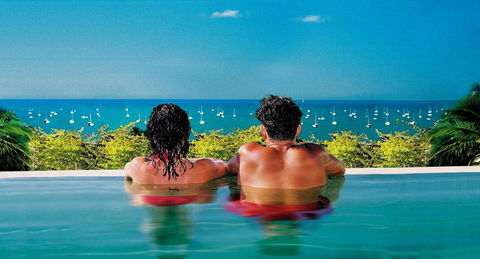 At Waters Edge Resort - ACT Tourism 1