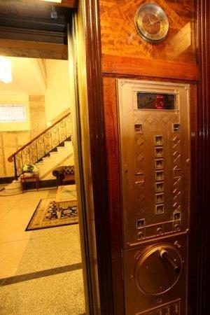 ULTIQA Rothbury Hotel - ACT Tourism 1