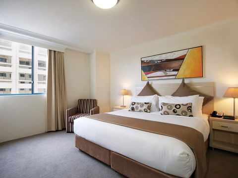 Oaks On Castlereagh - ACT Tourism 2