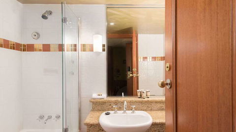 Country Club Tasmania - ACT Tourism 3