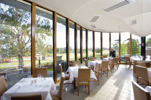 Country Club Tasmania - ACT Tourism 8