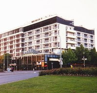 Hotel Adelaide International - ACT Tourism