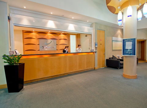 Oaks Waterfront Resort - ACT Tourism 1