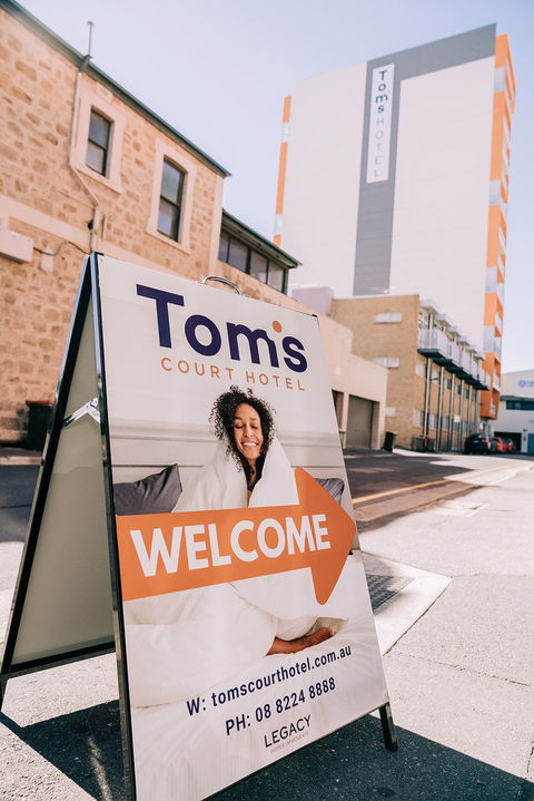 Tom's Court Hotel - ACT Tourism 2