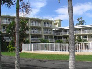 Cabarita Lake Apartments - ACT Tourism 0
