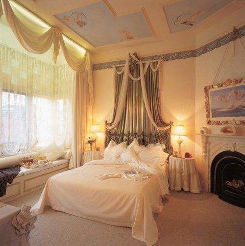 Alice's Cottages - ACT Tourism 2