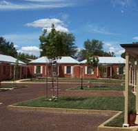 Ross Motel  Caravan Park - ACT Tourism