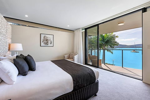Mirage Whitsundays - ACT Tourism 0