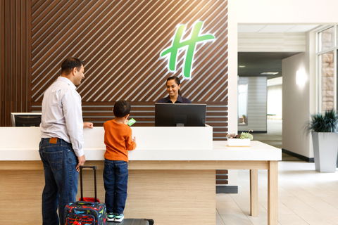 Holiday Inn Dandenong - ACT Tourism 2