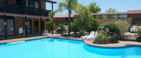 Maclin Lodge - ACT Tourism 1