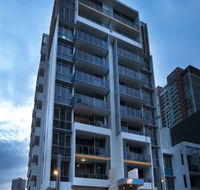 Meriton Suites Southport - ACT Tourism