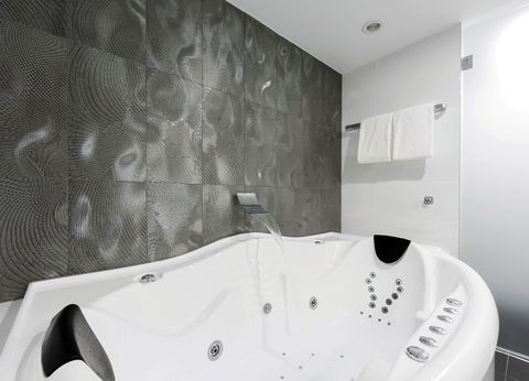 Avenue Hotel Canberra - ACT Tourism 4