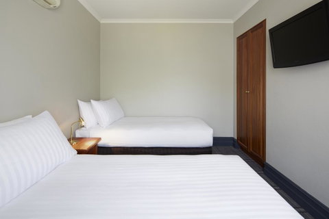 Brassey Hotel - Managed By Doma Hotels - ACT Tourism 9