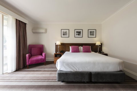 Mercure Canberra - ACT Tourism 14