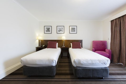 Mercure Canberra - ACT Tourism 9