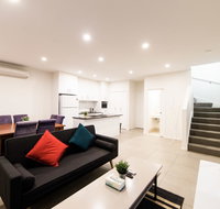 3BR Townhouse Double Garage walk to Lake Ginninderra - ACT Tourism
