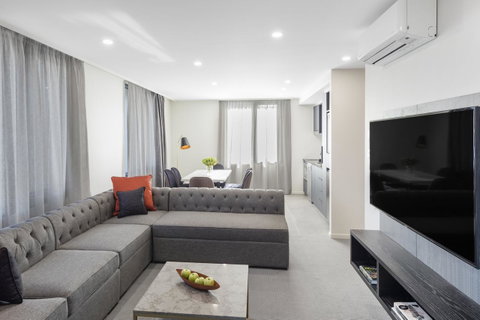 Deco Hotel Canberra - ACT Tourism 9