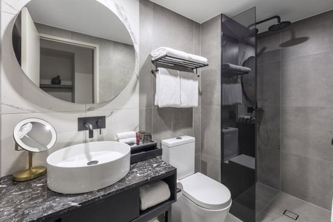 Deco Hotel Canberra - ACT Tourism 6