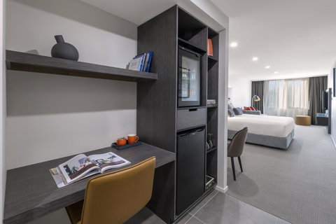 Deco Hotel Canberra - ACT Tourism 7