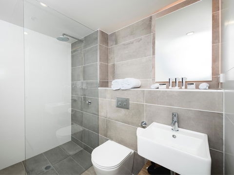 Abode Kingston - ACT Tourism 6