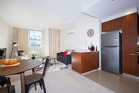 Spacious 1BR Stylish New Acton Apartment +Parking - ACT Tourism 5