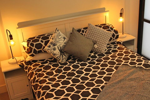 Stylish, Modern, Cute As A Button - Braddon CBD - ACT Tourism 12